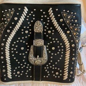NWT  - Montana West Conceal Carry Shoulder Handbag